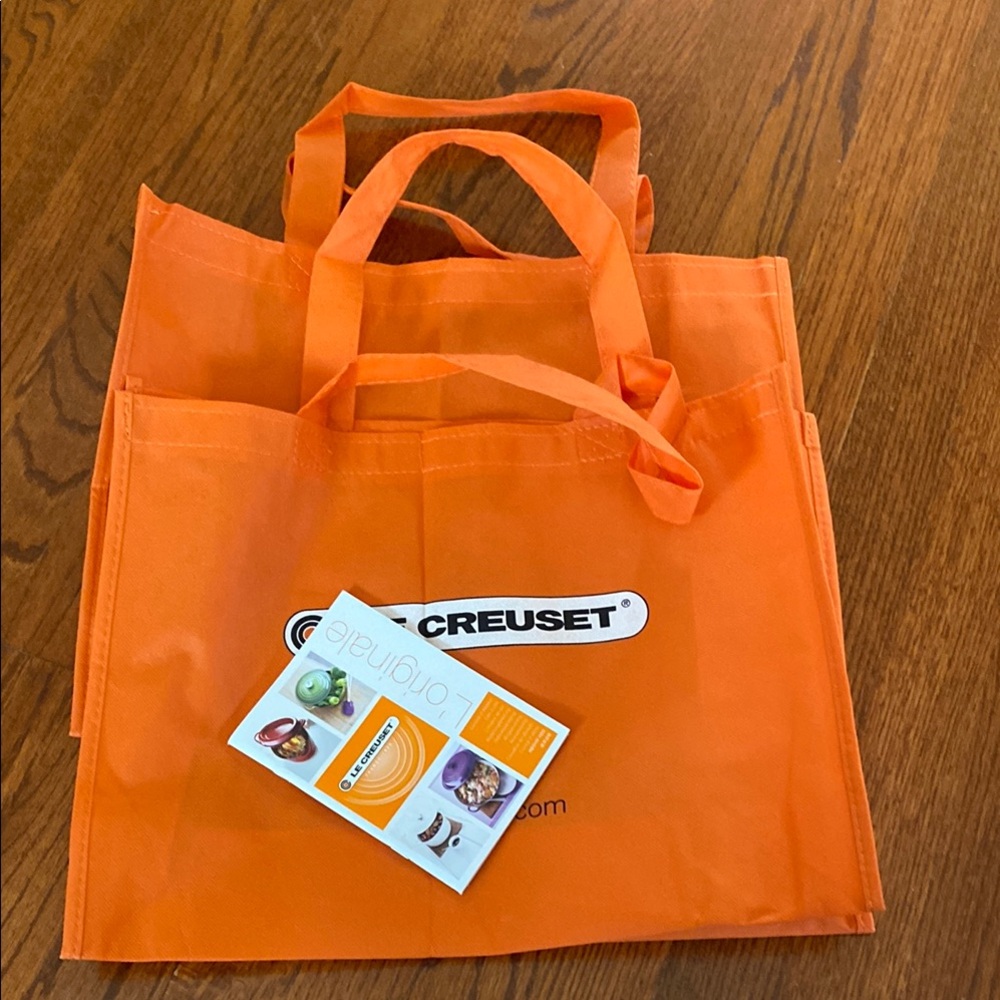 Le Creuset gift bags set